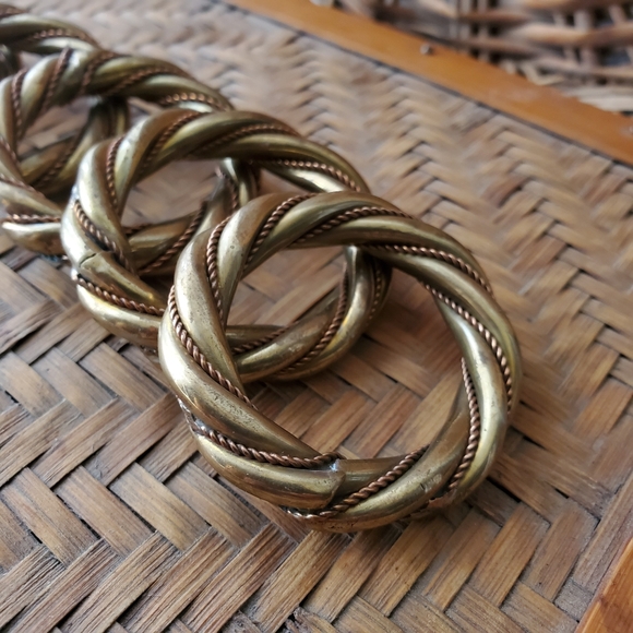 Set of 6 Brass napking rings - Picture 2 of 3